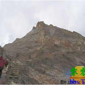 中国搜狐登山队在协格尔寺登高训练