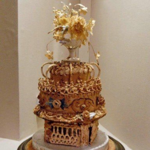 英国结婚蛋糕113年后仍完好无损 或为全球“最老”